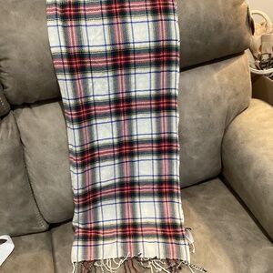 Talbots Lightweight 100% wool shawl scarf